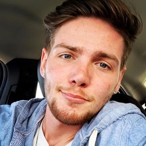 Meet your Posher, Troy